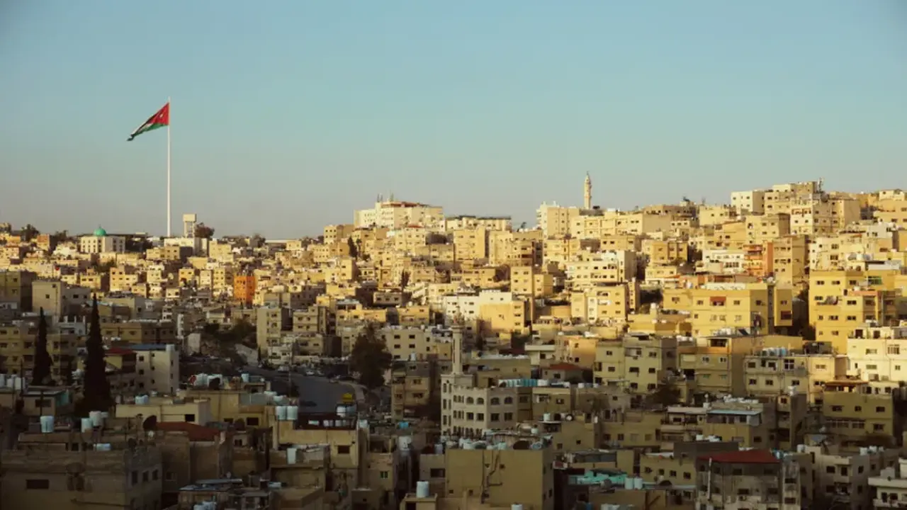 طقس ربيعي مستقر وارتفاع تدريجي في درجات الحرارة حتى يوم السبت